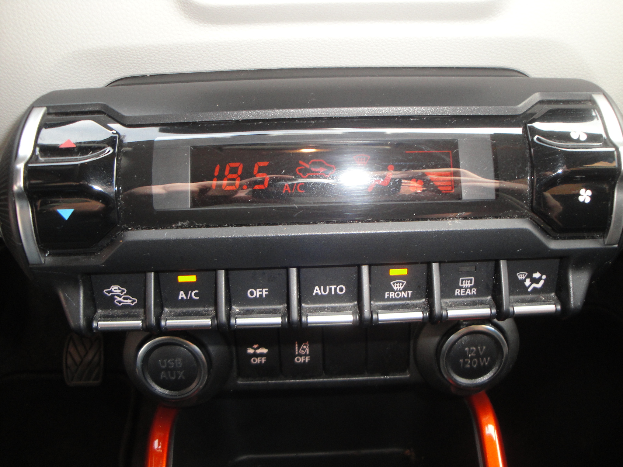 Suzuki Ignis 1.2 5-Drs, Style Smart Hybrid met o.a. Audio, Nav., A-uitrij-cam., Cruise- & Climate-Contr., Keyless-Entry, Verw. V-stoelen, etc. etc. - Thumbnail 19